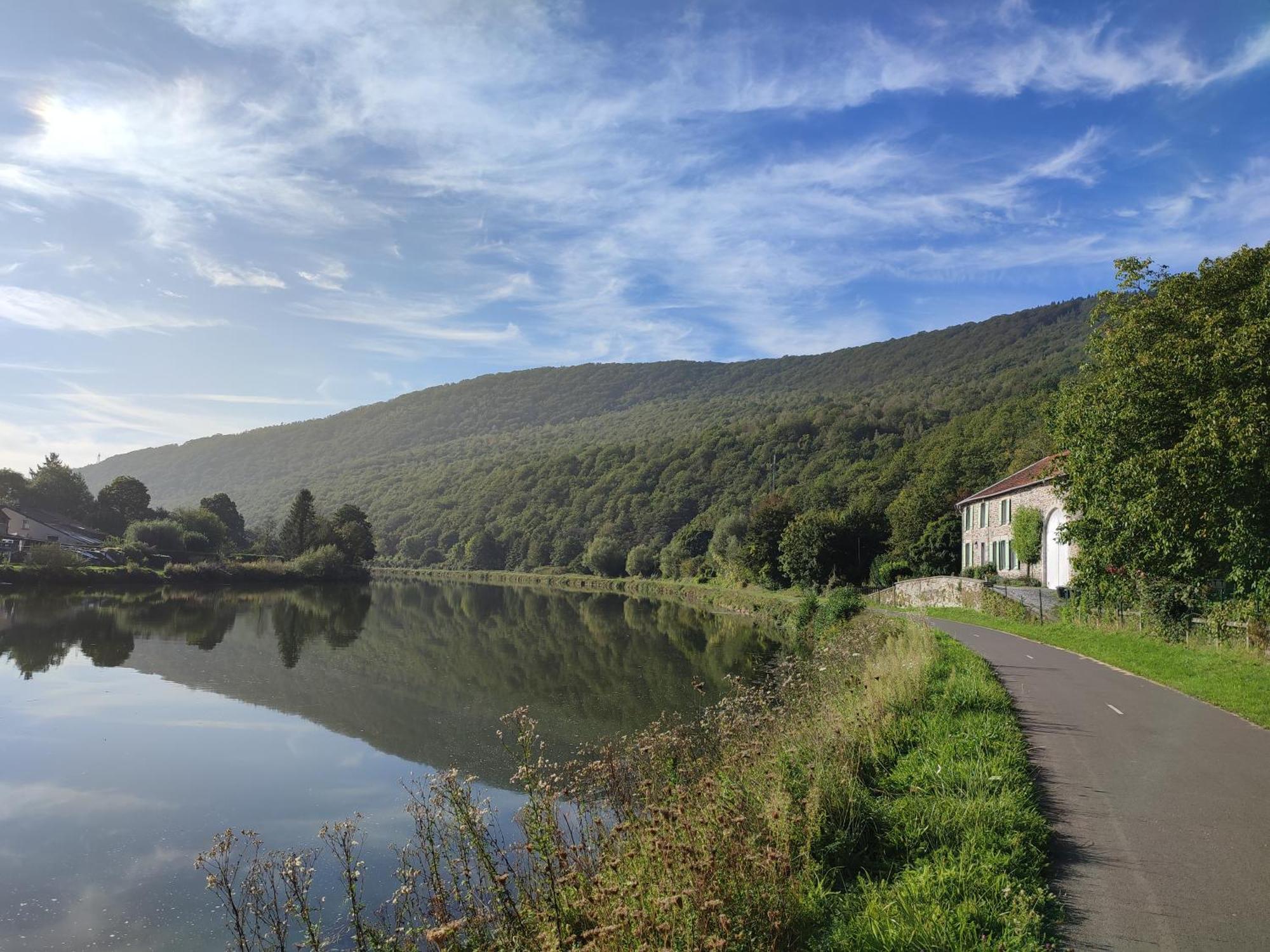 Entre Meuse Et Foret Revin  Dış mekan fotoğraf