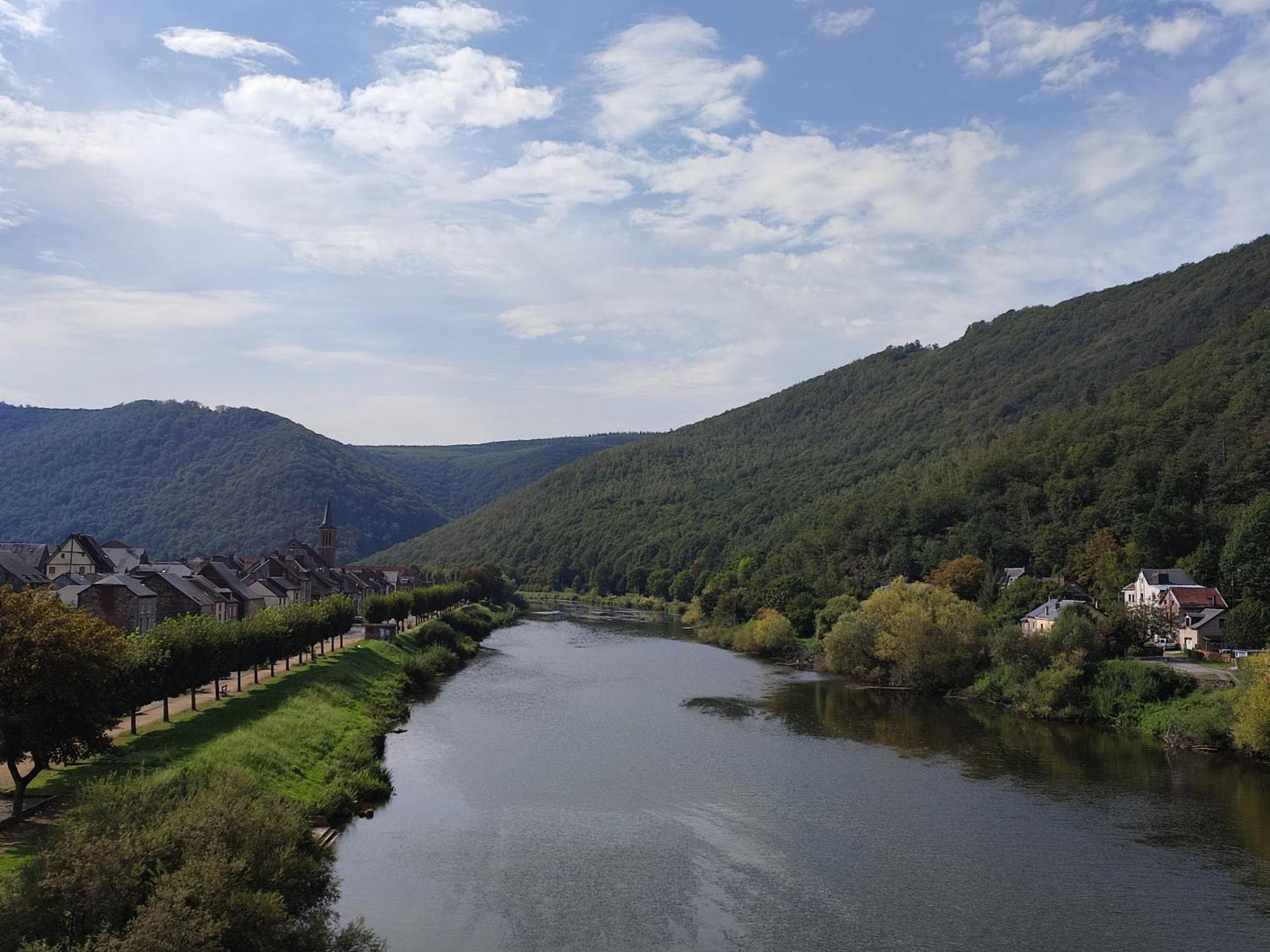 Entre Meuse Et Foret Revin  Dış mekan fotoğraf